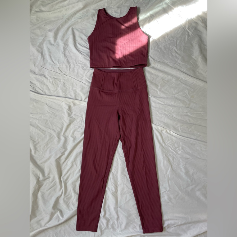 Girlfriend Collective Goji Compressive Ribbed Dylan Bra Top Size Small